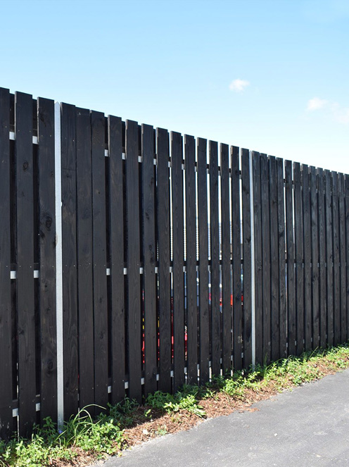 fence left