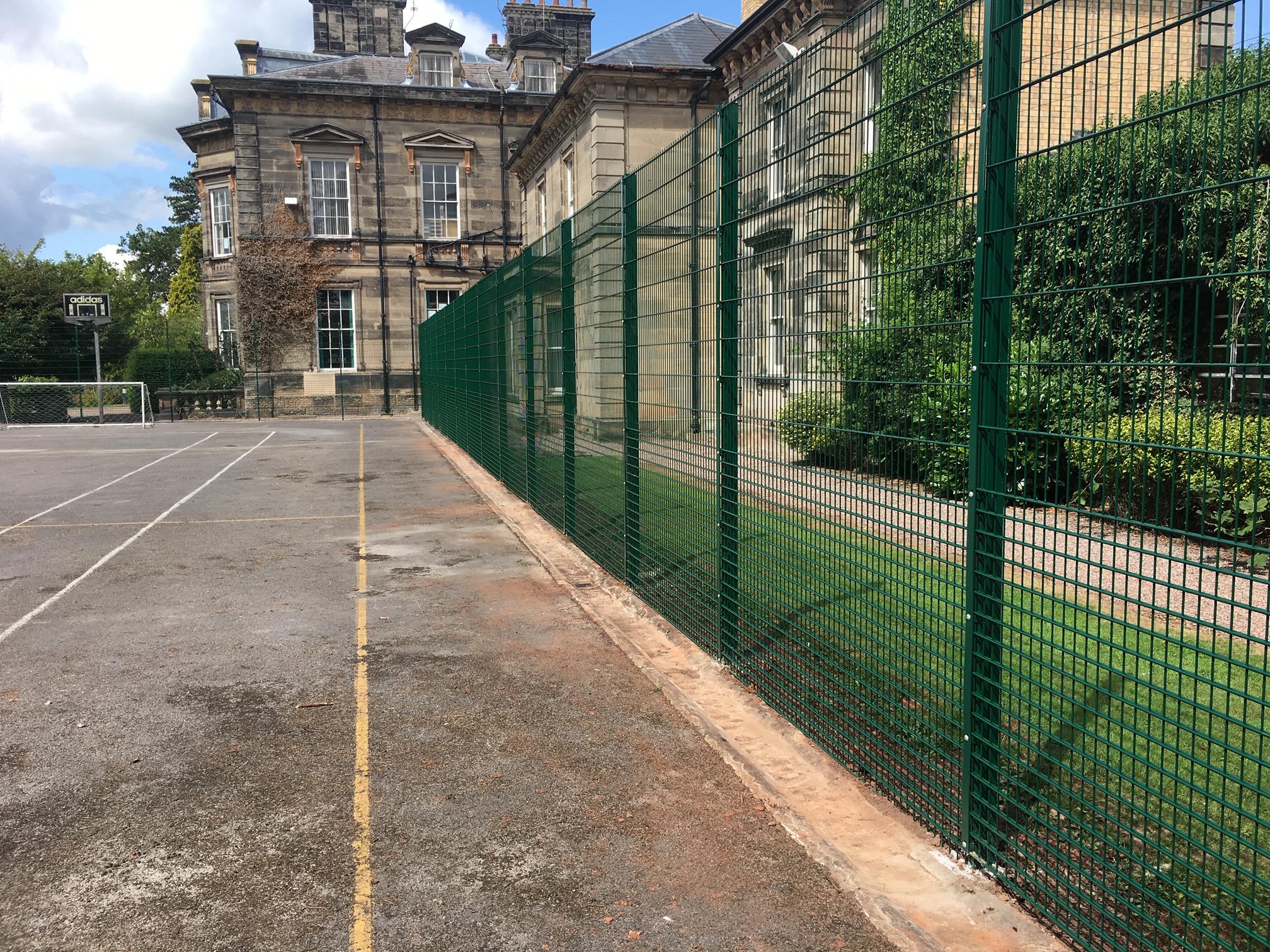 3 Metre High 868 Twin Wire with Rebound Walton 3 Metre High 868 Twin Wire with Rebound Walton
