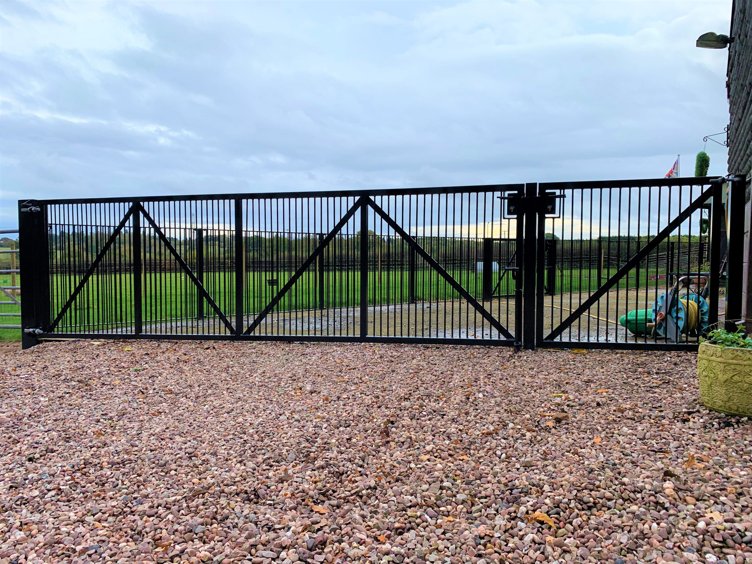 Bespoke Security Railings & Gates Boundary Services.2