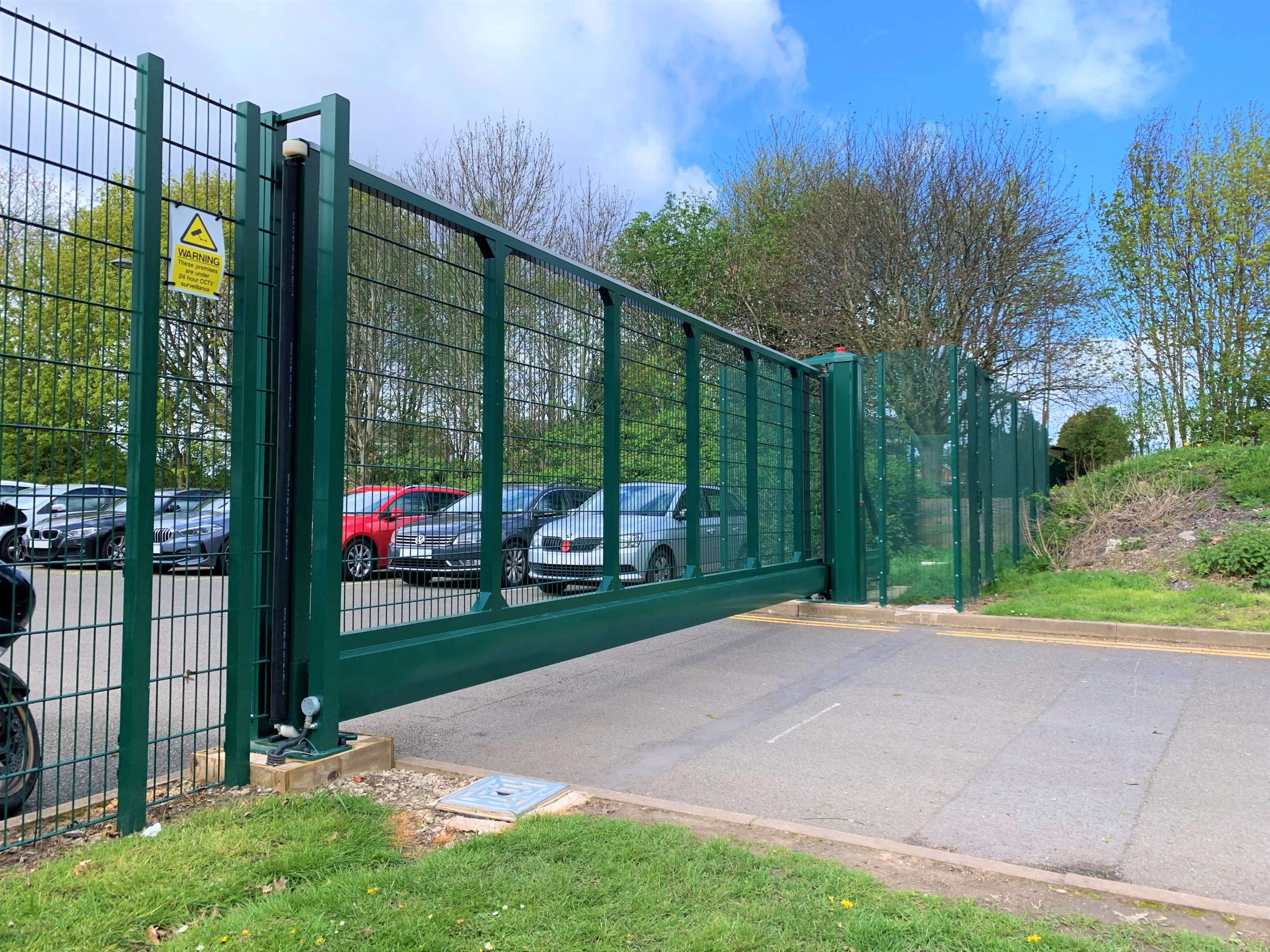 Automated Gate.Ejpg Automated Gate.Ejpg