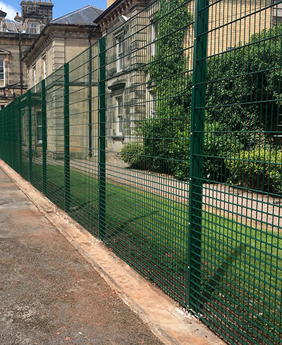 3-Metre-High-868-Twin-Wire-with-Rebound-Walton-400x490-1